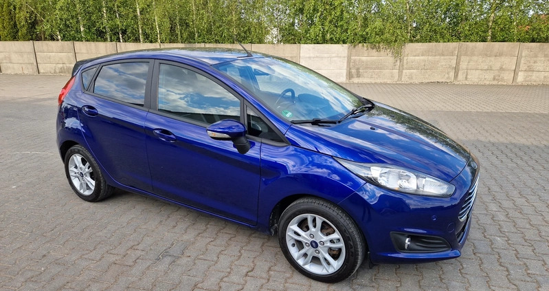 Ford Fiesta cena 27900 przebieg: 107000, rok produkcji 2016 z Gniezno małe 172